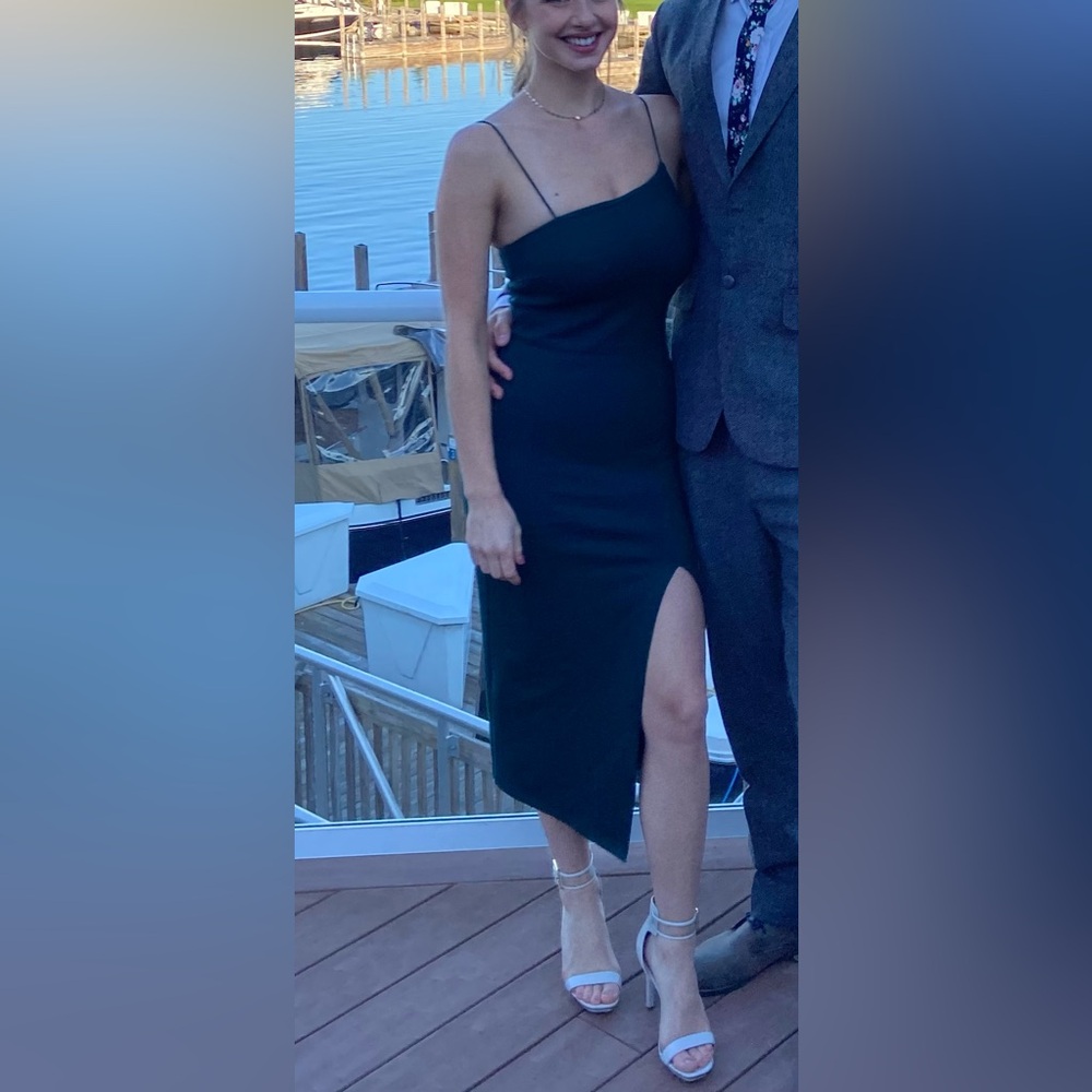 Sleek Green Midi Dress with Thigh Slit